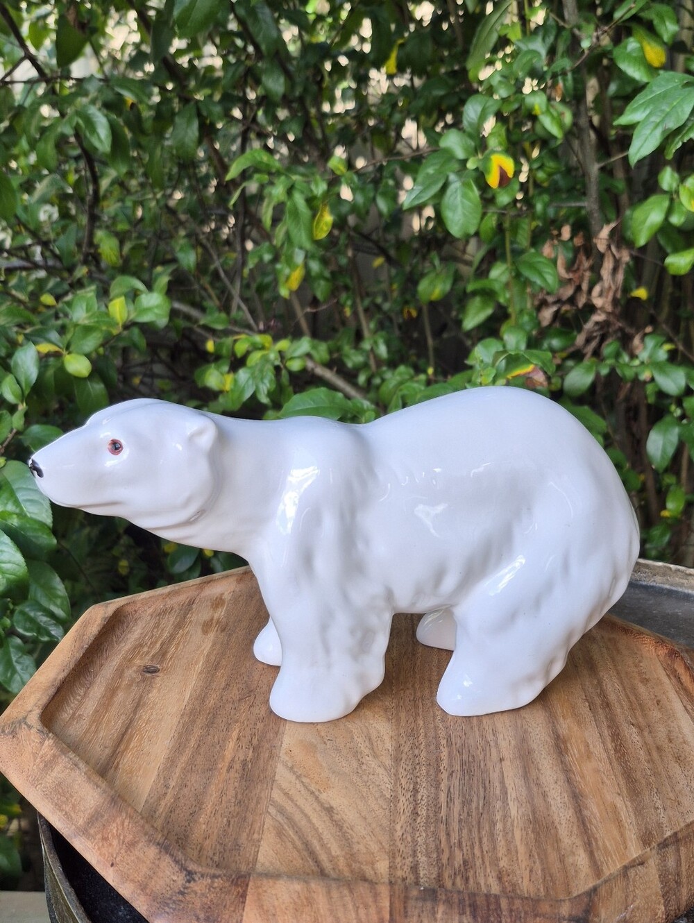 Large Vintage White Ceramic Polar Bear Statue 10x6x3 - Excellent Condition